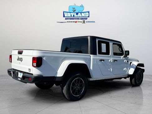 Used 2023 Jeep Gladiator Overland image 6