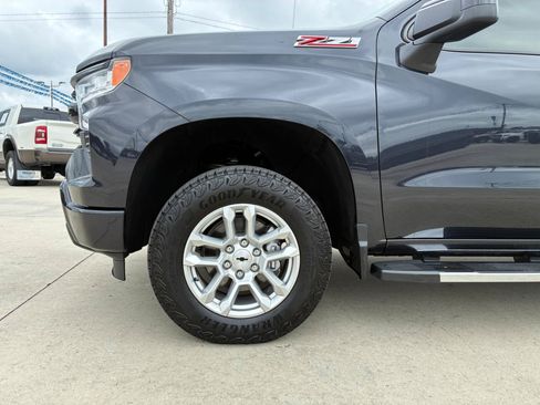 Used 2023 Chevrolet Silverado 1500 RST AWD/4WD image 7
