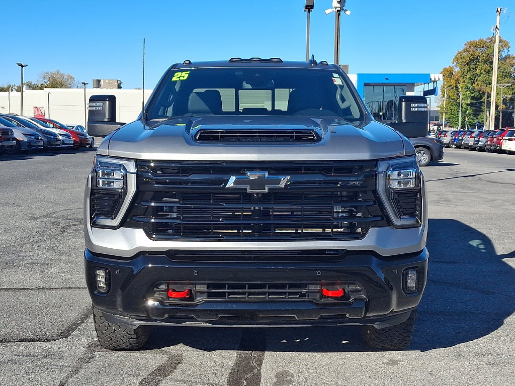 Used 2025 Chevrolet Silverado 3500 LT w/ Trail Boss Package AWD/4WD image 2