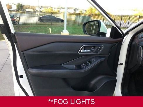 Used 2021 Nissan Rogue SL w/ Premium Package image 31