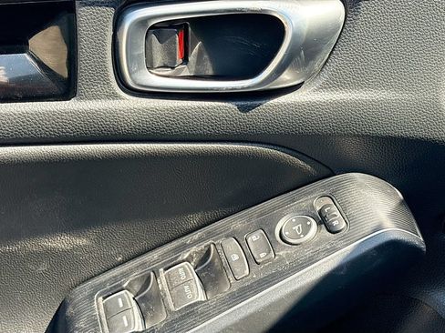 Used 2023 Honda Civic Touring image 18