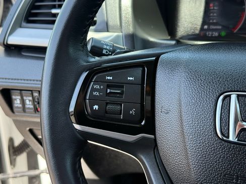 Used 2025 Honda Odyssey EX-L image 17