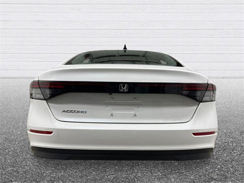 New 2025 Honda Accord SE image 4