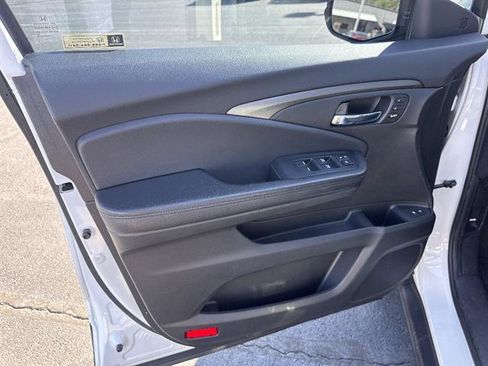 Used 2021 Honda Pilot Special Edition image 8