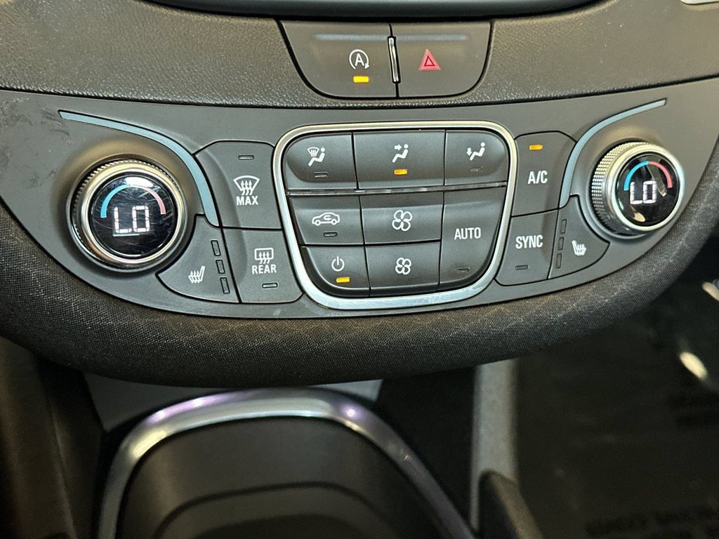 Used 2024 Chevrolet Malibu LT FWD image 18