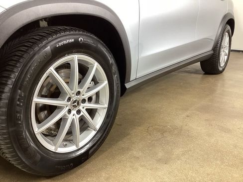 Used 2025 Mercedes-Benz GLE 350 4MATIC image 2