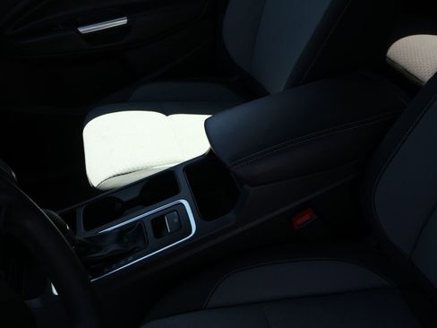 Used 2018 Ford Escape SE FWD image 21
