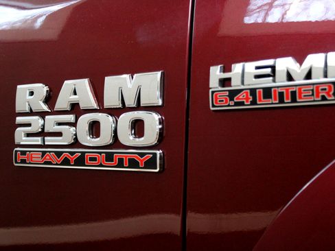 Used 2017 RAM 2500 Laramie w/ Convenience Group image 9