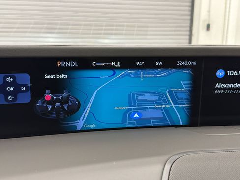 Used 2025 Lincoln Nautilus Reserve AWD/4WD image 23