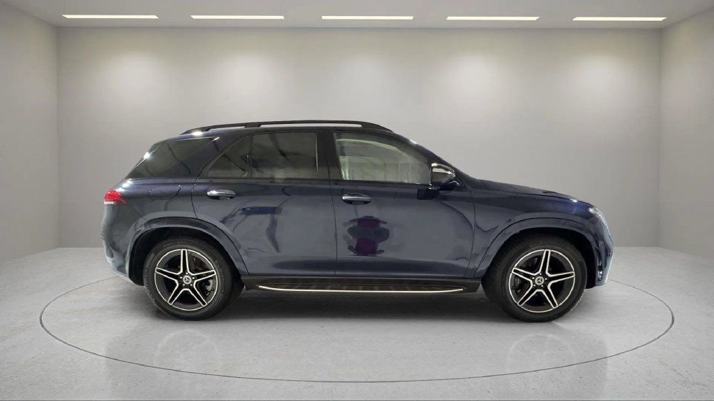 Used 2020 Mercedes-Benz GLE 350 4MATIC image 2