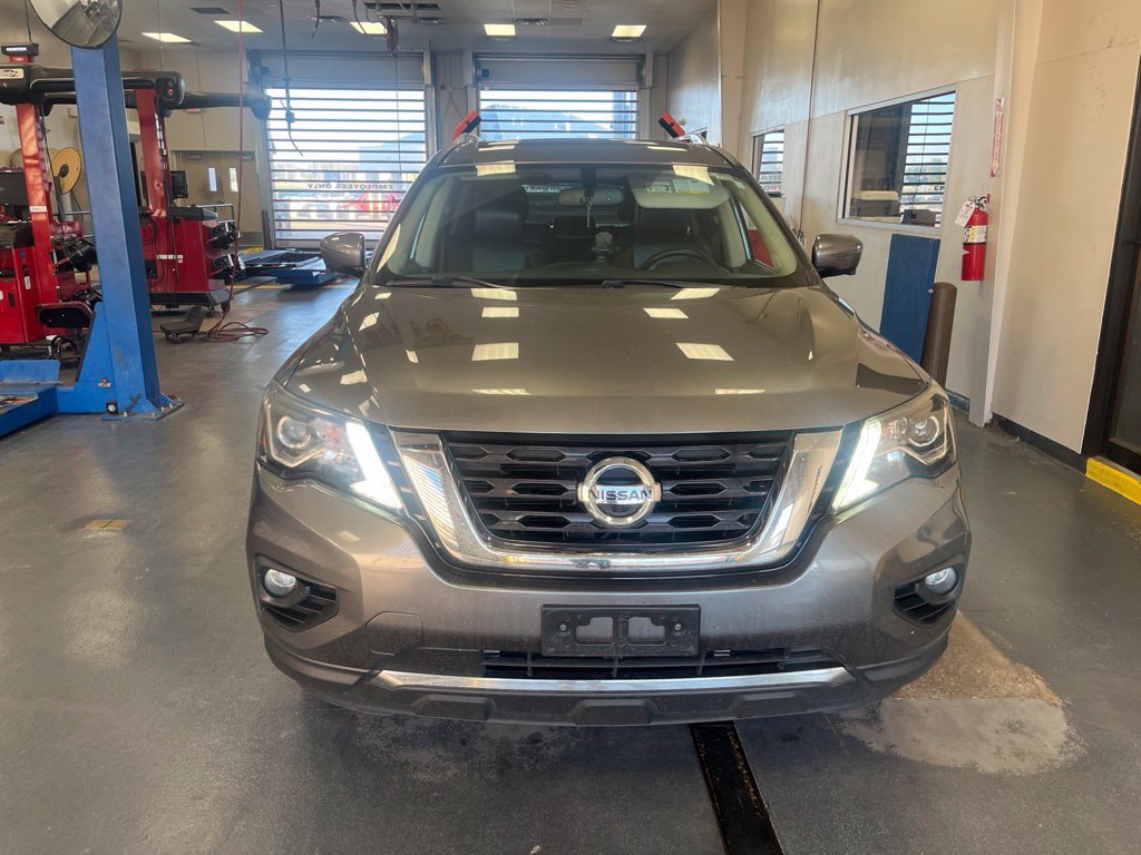 Used 2020 Nissan Pathfinder Platinum AWD/4WD image 10