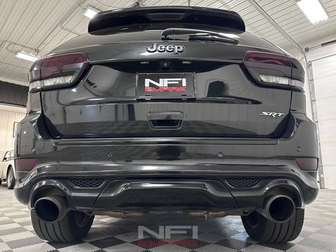 Used 2016 Jeep Grand Cherokee SRT AWD/4WD image 20