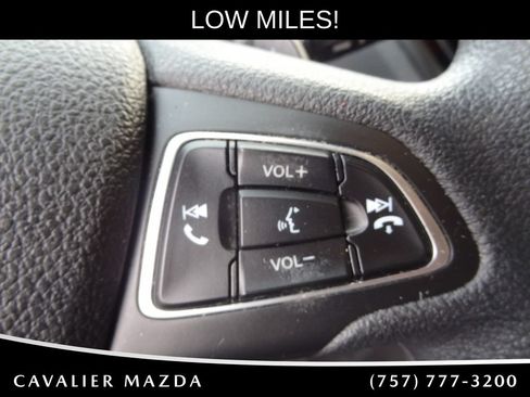 Used 2017 Ford Escape SE FWD image 20