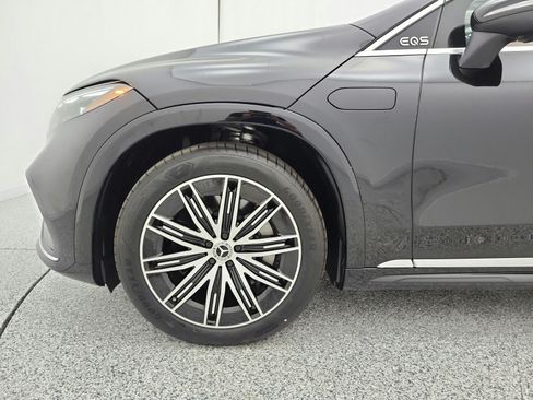 Used 2023 Mercedes-Benz EQS 580 4MATIC SUV image 16