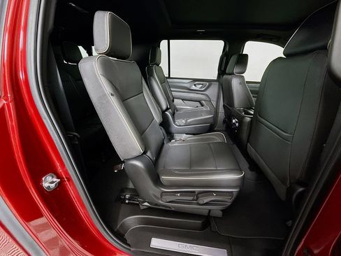 Used 2023 GMC Yukon XL SLT w/ SLT Premium Package AWD/4WD image 29