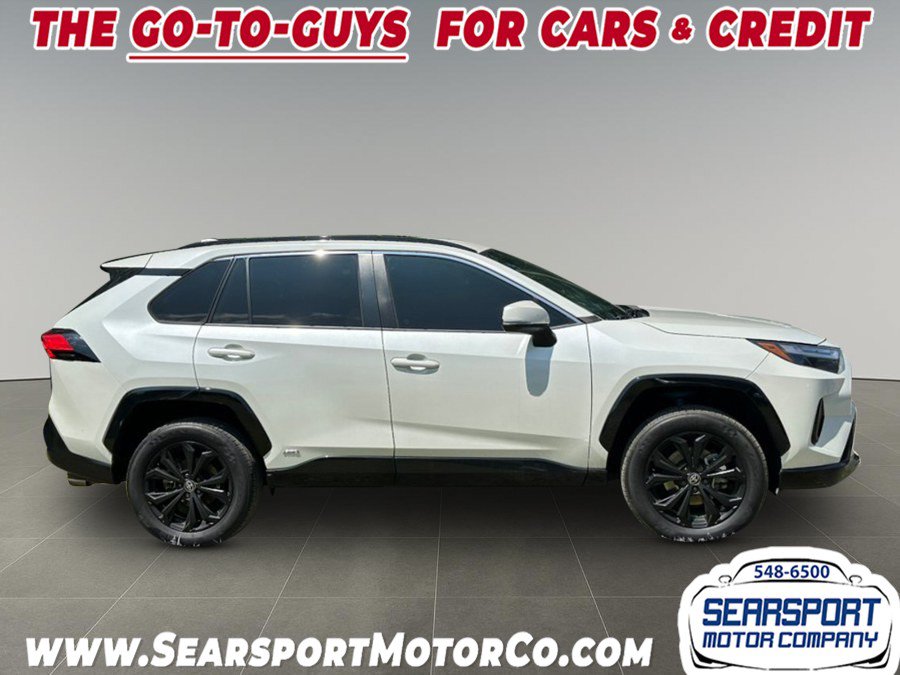 Used 2022 Toyota RAV4 SE AWD/4WD image 4
