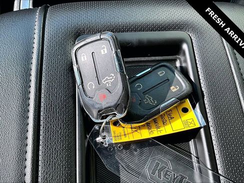 Used 2020 Chevrolet Silverado 1500 High Country image 35