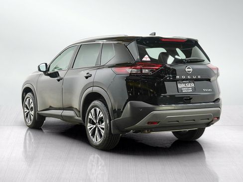 Used 2023 Nissan Rogue SV w/ SV Premium B Package AWD/4WD image 3