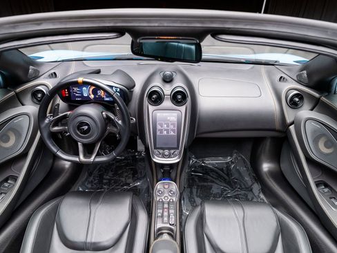 Used 2020 McLaren 600LT Spider image 7