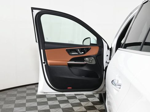Certified 2026 Mercedes-Benz GLC 300 4MATIC image 26