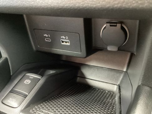 Used 2023 Nissan Kicks SR w/ Interior Electronics Package image 23