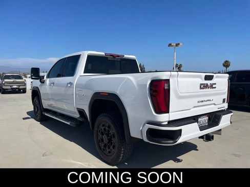 Used 2024 GMC Sierra 3500 Denali AWD/4WD image 4