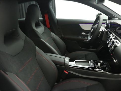 New 2025 Mercedes-Benz CLA 45 AMG 4MATIC image 9