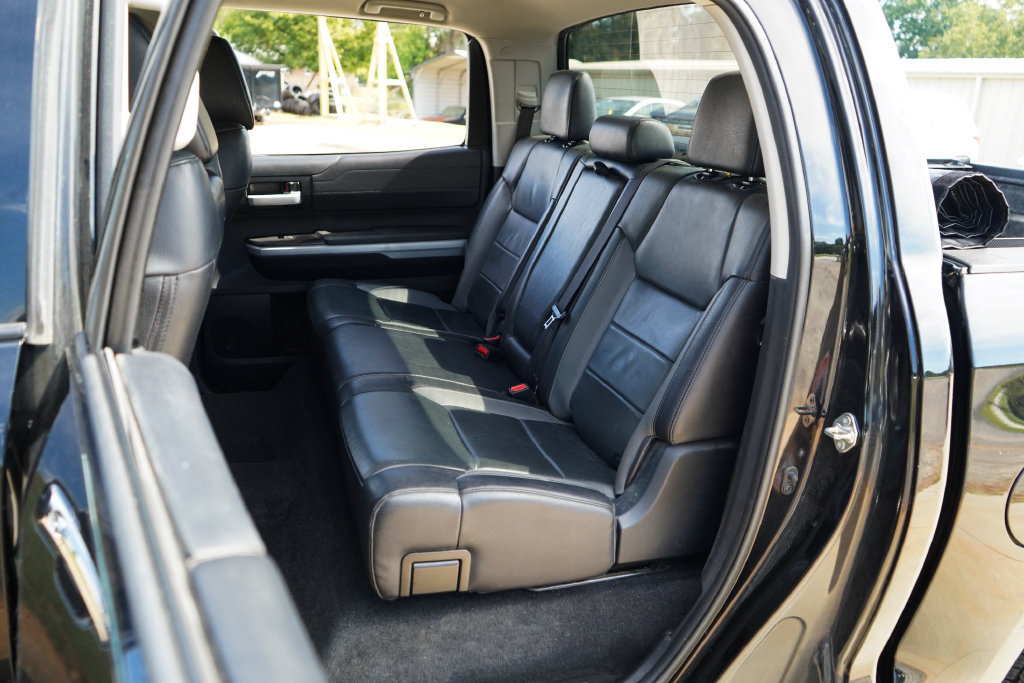 Used 2018 Toyota Tundra Limited w/ Limited Premium Package AWD/4WD image 9