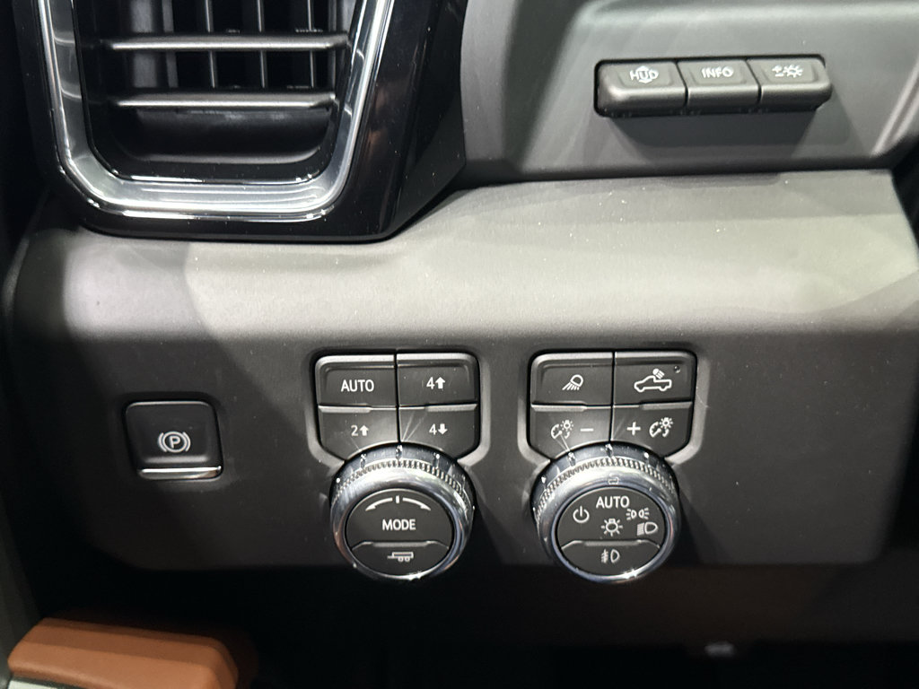 New 2026 GMC Sierra 3500 Denali Ultimate AWD/4WD image 41