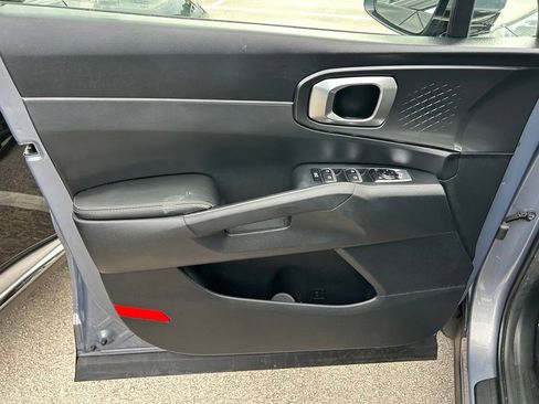 Used 2024 Kia Sorento S w/ Panoramic Sunroof Package FWD image 18