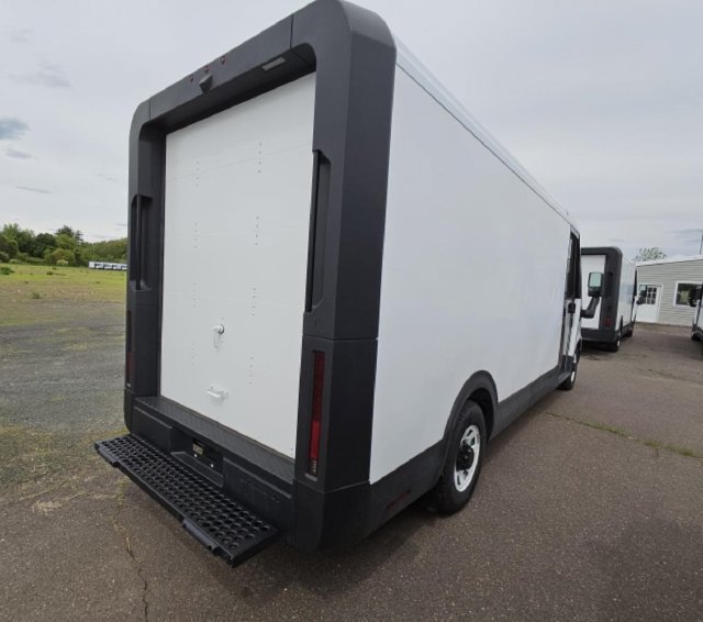 Used 2024 Chevrolet Brightdrop 600 w/ Commercial Equipment Package AWD/4WD image 2