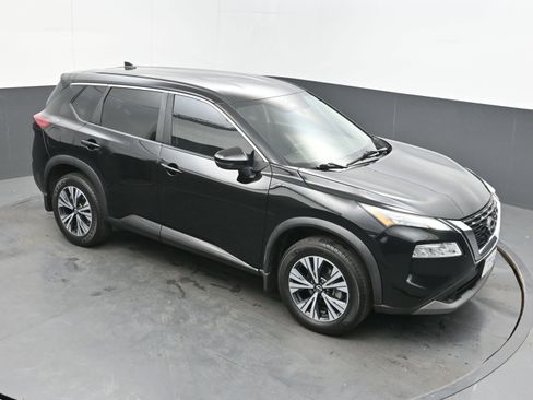 Used 2022 Nissan Rogue SV image 29