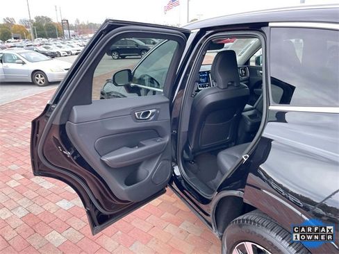 Used 2023 Volvo XC60 B5 Plus image 26