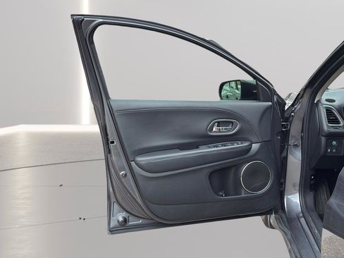 Used 2017 Honda HR-V EX-L image 24