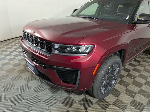 New 2026 Jeep Grand Cherokee L Summit AWD/4WD image 11