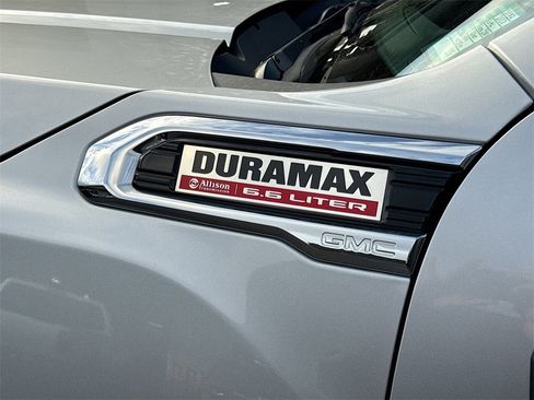 Used 2022 GMC Sierra 2500 Denali w/ Denali Ultimate Package image 9