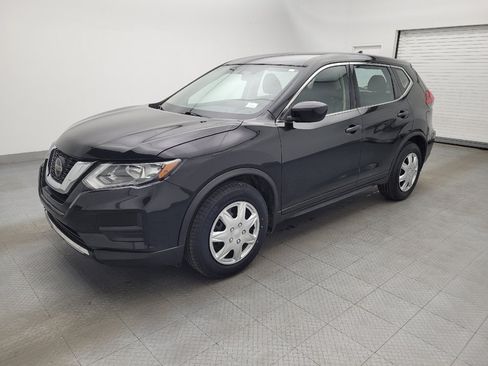 Used 2018 Nissan Rogue S FWD image 2
