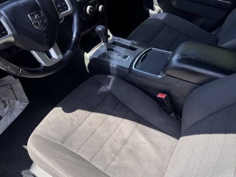 Used 2012 Dodge Charger SE w/ Connectivity Group RWD image 9