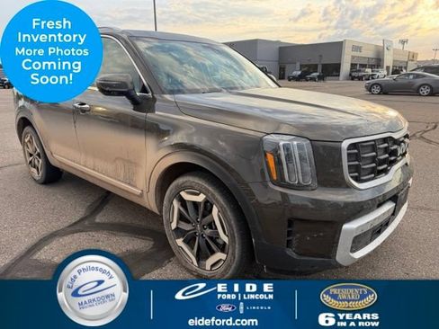 Used 2025 Kia Telluride S AWD/4WD image 1