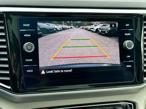 Used 2022 Volkswagen Atlas SE w/ Panoramic Sunroof Package FWD image 23