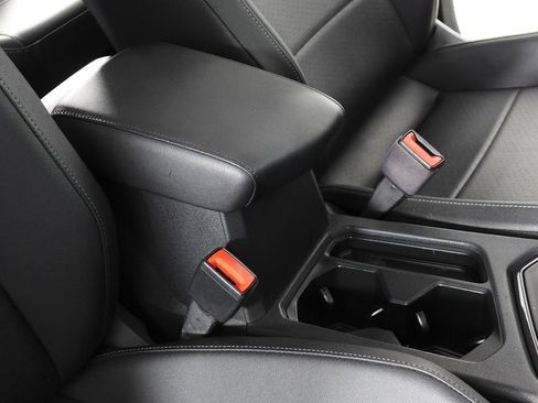Used 2019 Volkswagen Tiguan SE w/ Panoramic Sunroof Package FWD image 16