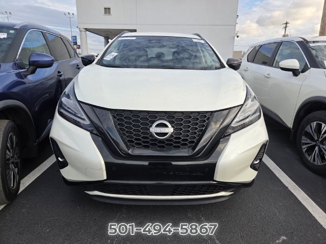 Used 2023 Nissan Murano SV w/ SV Midnight Edition Package FWD image 2
