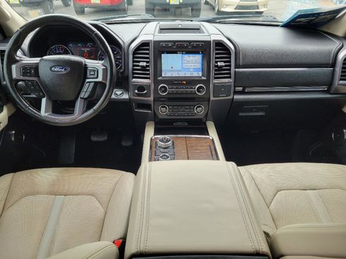 Used 2018 Ford Expedition Platinum AWD/4WD image 4