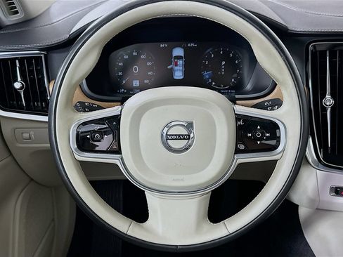 Used 2017 Volvo S90 T6 Inscription w/ Convenience Package AWD/4WD image 18