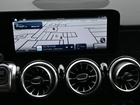 New 2024 Mercedes-Benz EQB 300 4MATIC image 14