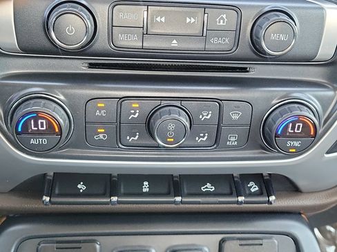 Used 2017 GMC Sierra 1500 SLT w/ SLT Premium Package AWD/4WD image 22