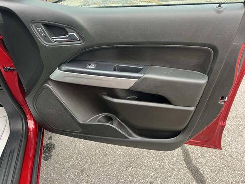 Used 2021 Chevrolet Colorado LT image 14