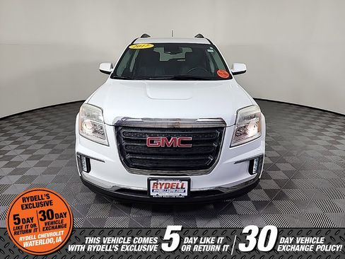 Used 2017 GMC Terrain SLE w/ Convenience Package image 3