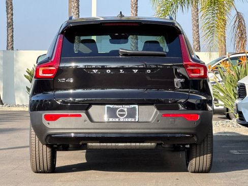 New 2026 Volvo XC40 B5 Ultra image 4