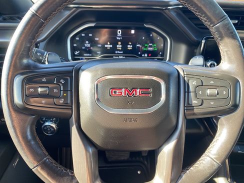 Used 2022 GMC Sierra 1500 AT4 w/ AT4 Preferred Package image 9